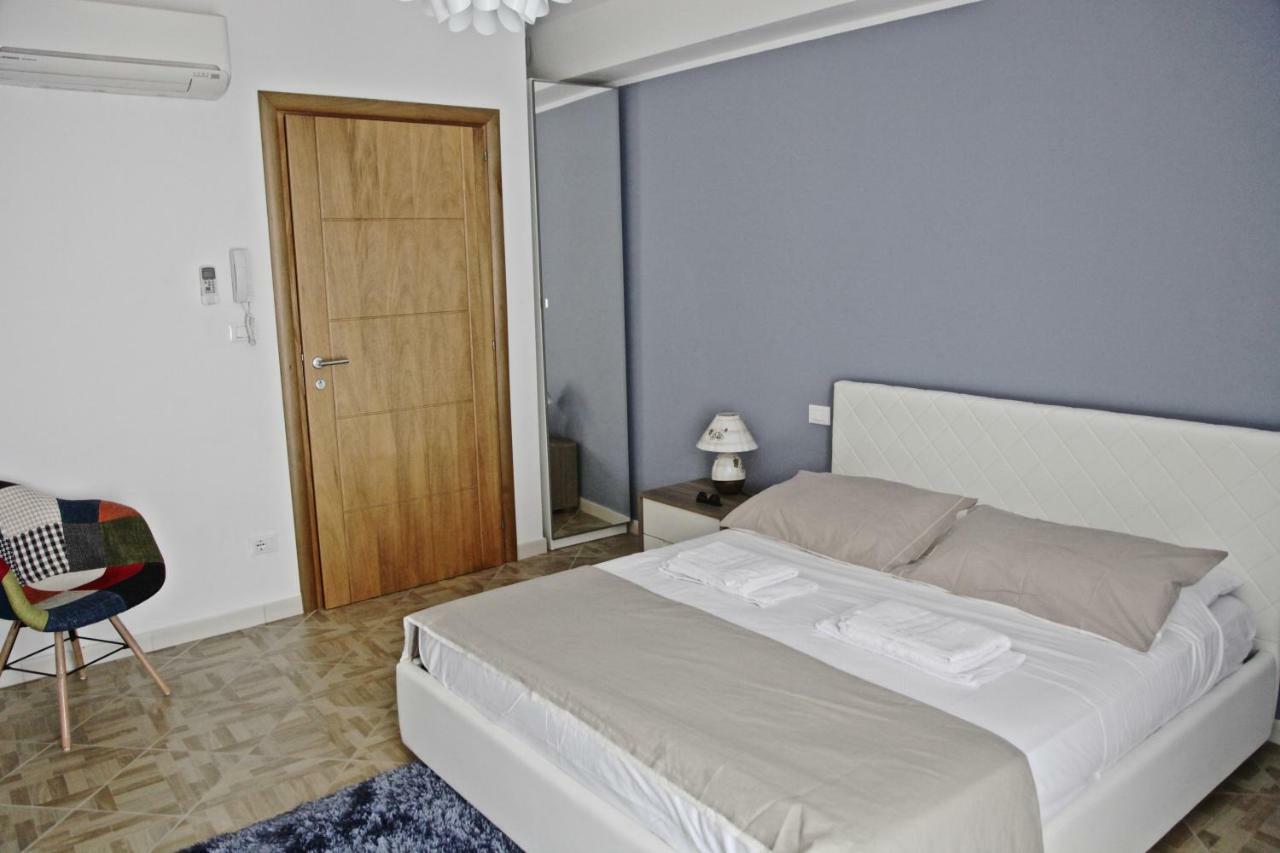 Casaleo Hotell Campofelice Di Roccella Exteriör bild